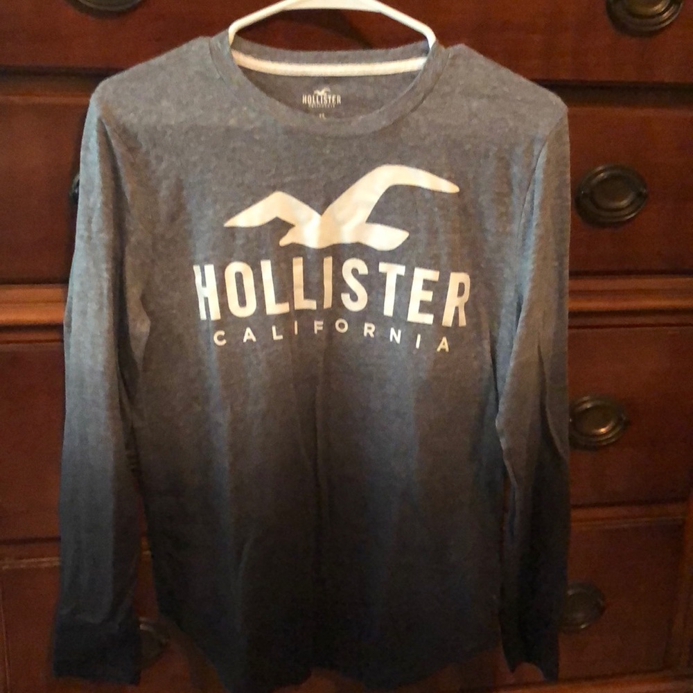 Guys Hollister shirt